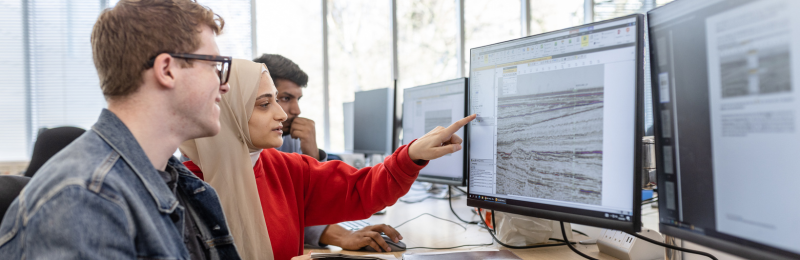 students in the exploration lab